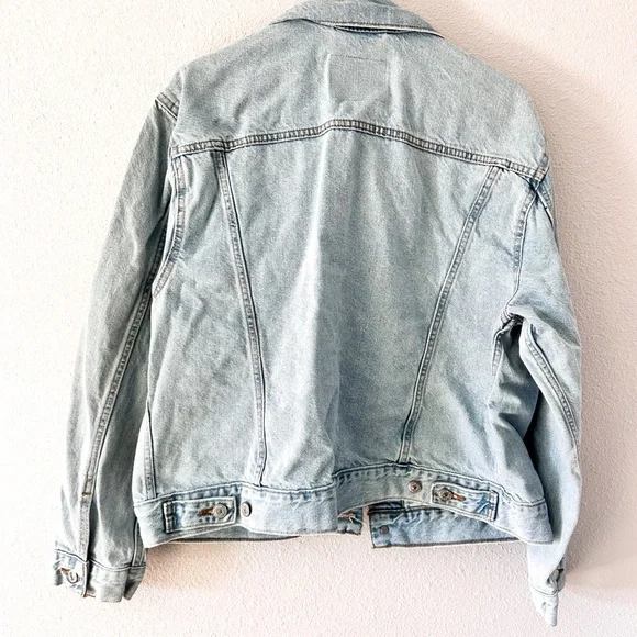 Levi's Light Blue Denim Jean Jacket Women's XL Excellent EUC - Picture 2 of 8